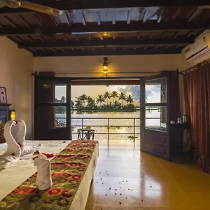 Warmth Haven Resort